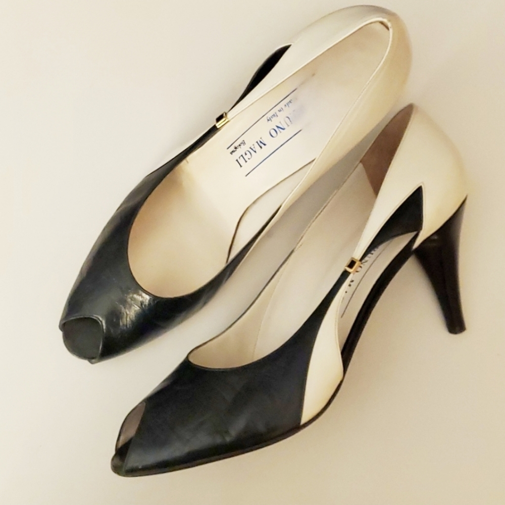Bruno Magli Navy and White Peep Toe Heels 9AAA